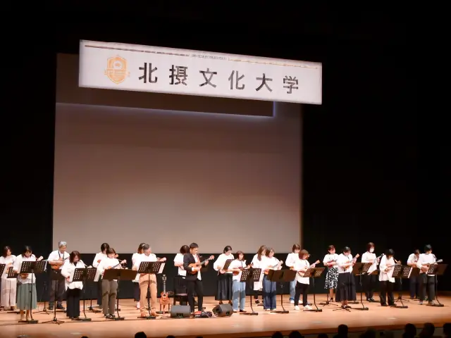 オープニングタイム(ウクレレ演奏)