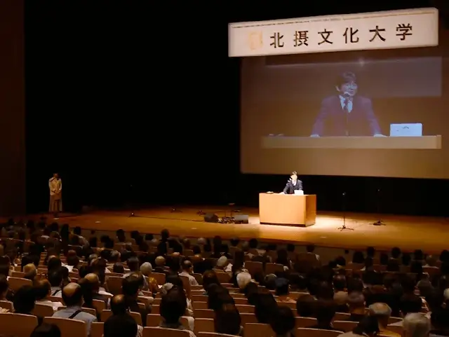 開講日での学長あいさつ